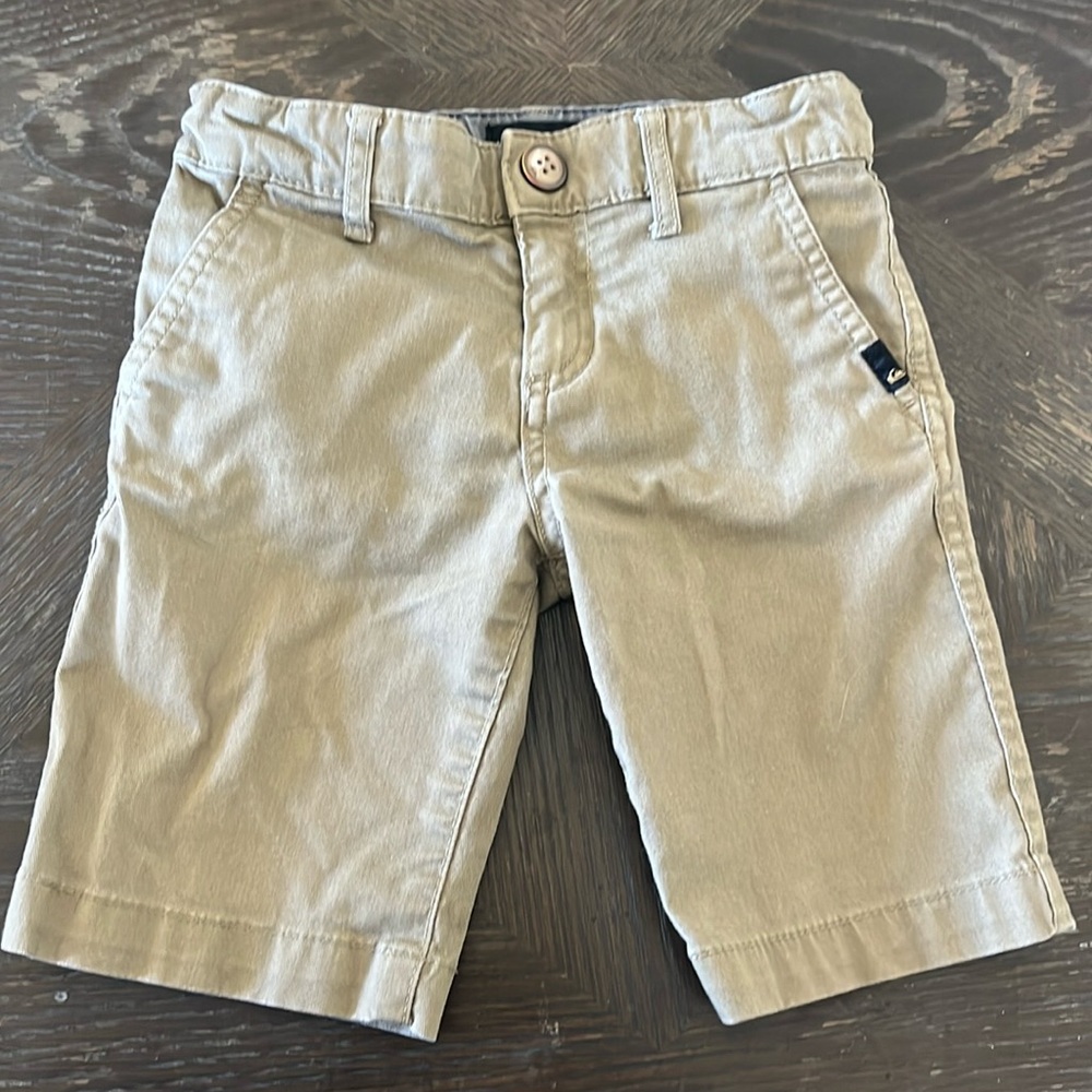 Quiksilver tan shorts. Size 5.